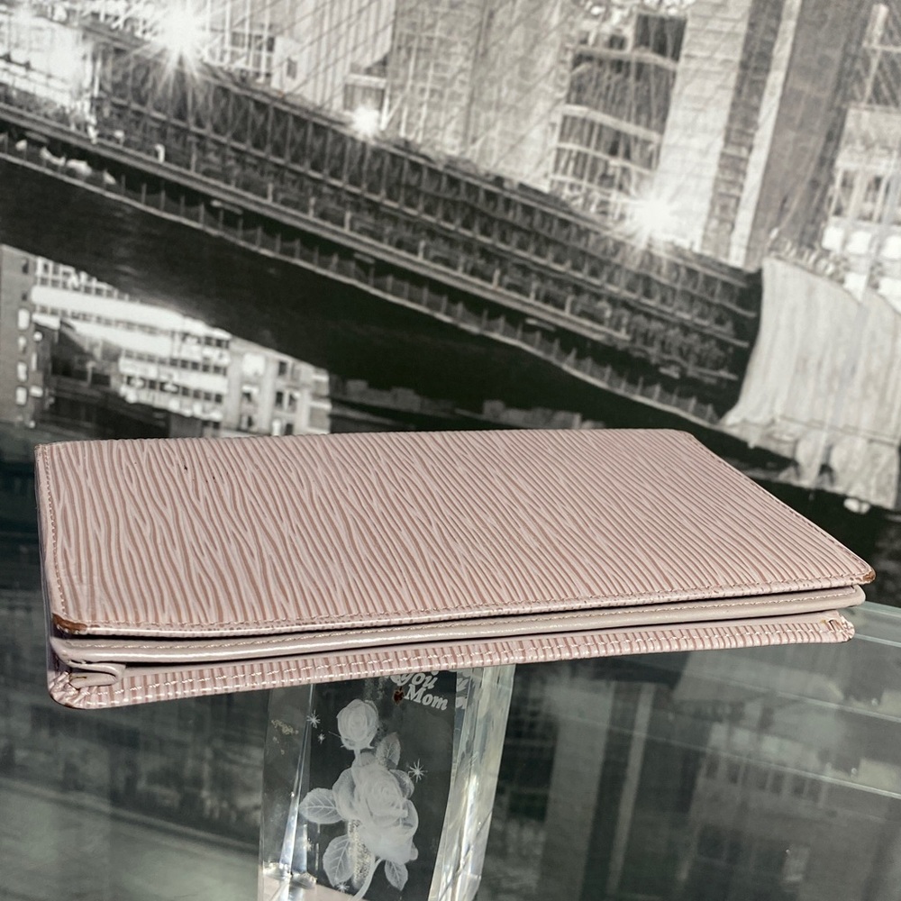 Authentic Rare Louis Vuitton Epi Checkbook Holder Wallet - Picture 14 of 15